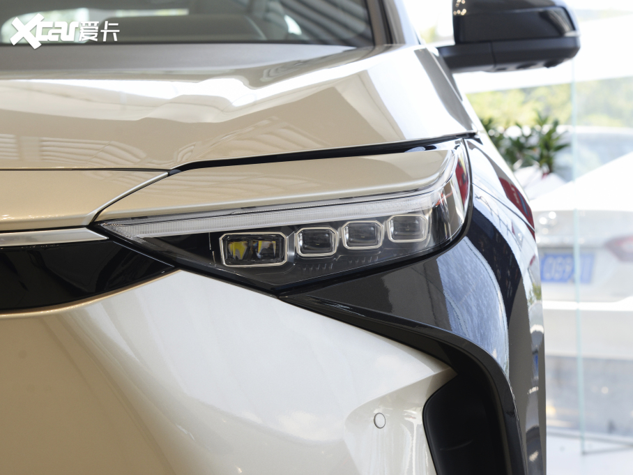 2022���K��4X �L�m(x��)��Pro