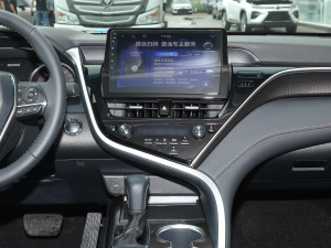 2022款2.0S 骑士版 中控台