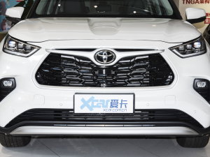 2022款380T 四驱尊贵版 7座 中网