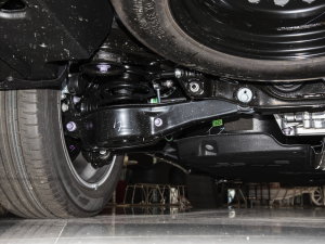 2022款380T 四驱尊贵版 7座 细节外观