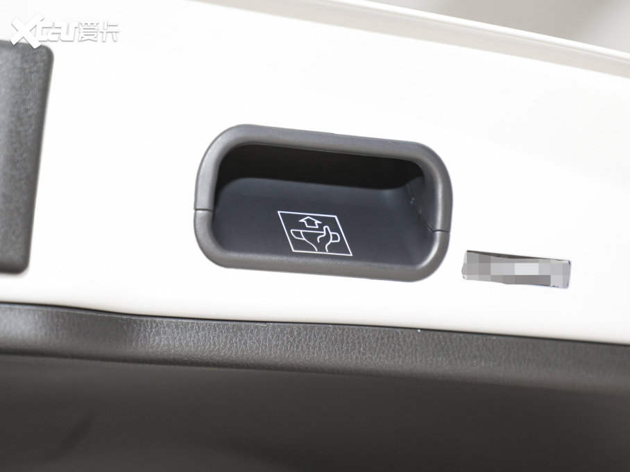 2022���S��C-HR 2.0L �I�Ȱ�