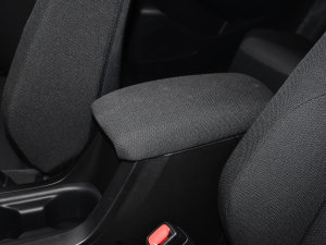 2023款2.0L 领先版 中央扶手箱