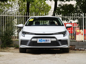 2023款2.0L 尊贵版 正前
