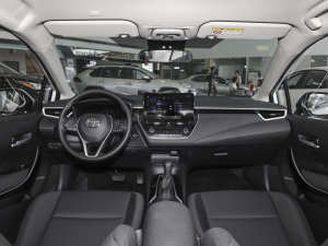 2023款改款 2.0L 领先版 内饰全景