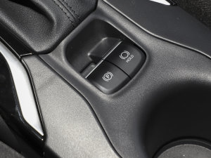 2023款改款 2.0L 领先版 驻车制动器
