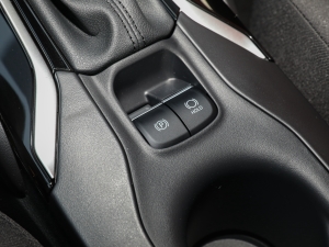 2023款双擎 2.0L 领先版 驻车制动器