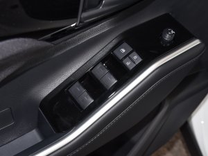 2023p 2.5L 򌾫Ӣ 7 п؅^