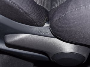 2023p 2.5L 򌾫Ӣ 7 п؅^