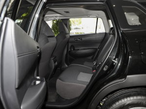 2023款2.0L CVT领先版 后排空间