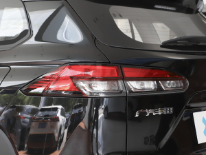 2023款2.0L 智能电混双擎 豪华版 尾灯