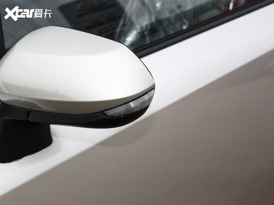 2023p 늻p 1.8L I(lng)Ȱ