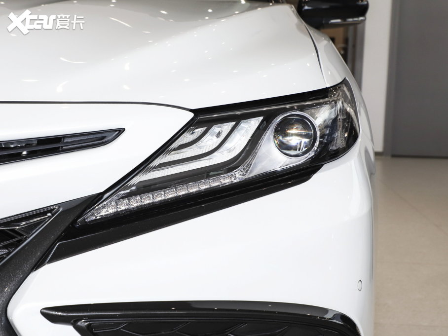 2023��P���� 2.0S �h�а�