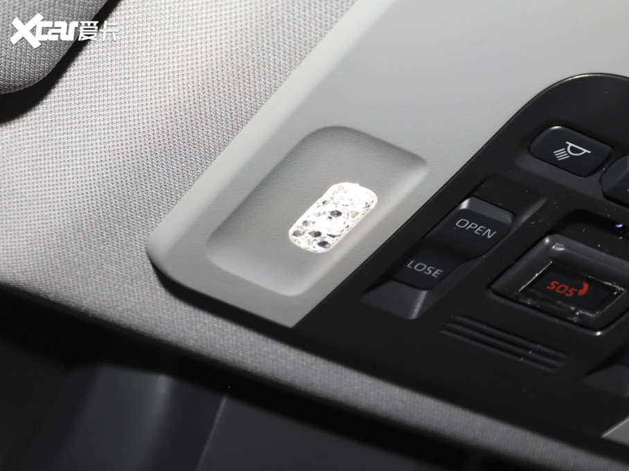 2023��P���� 2.0S �h�а�