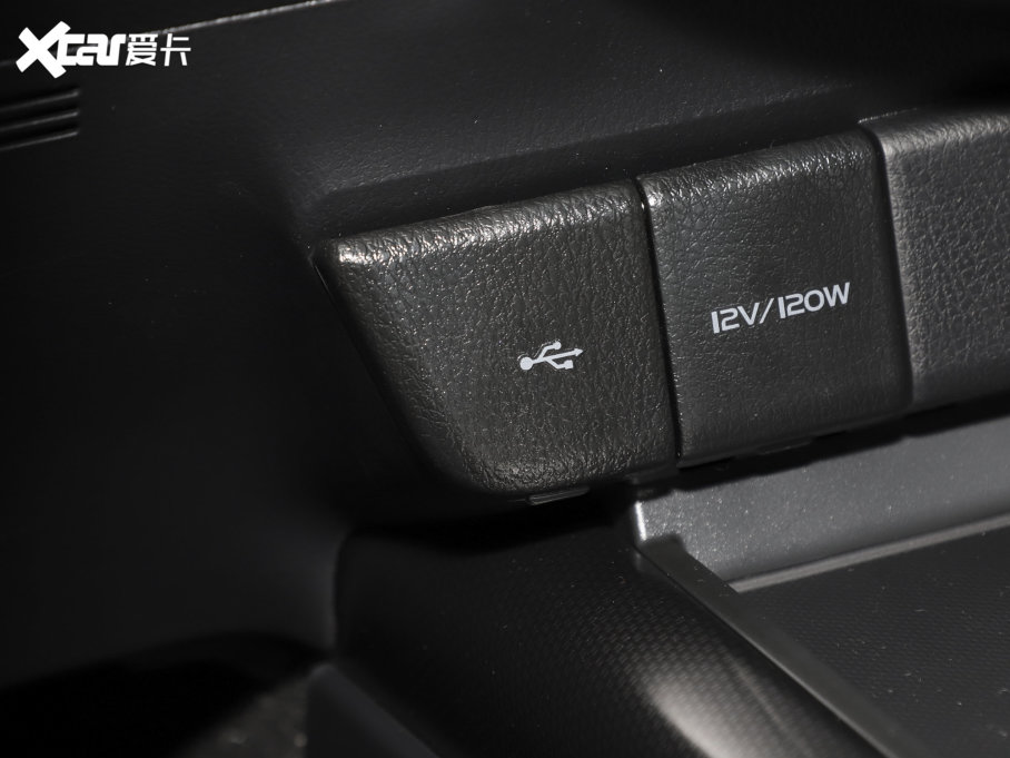 2023��P���� 2.0S �h�а�