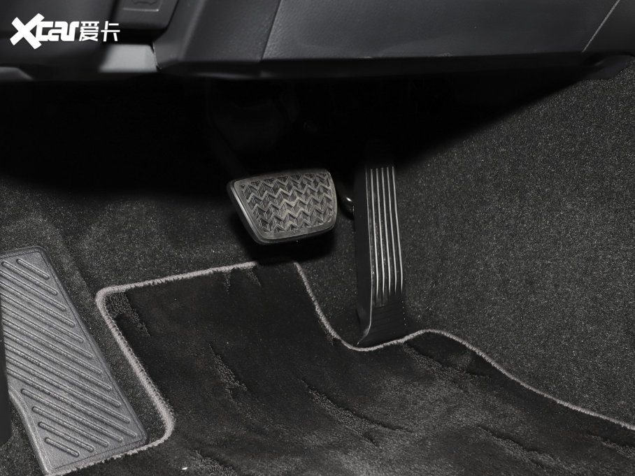 2023��P���� 2.0S �h�а�