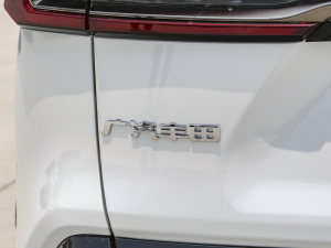 2024���p�� 2.5L E-CVT�����APLUS�� �������^