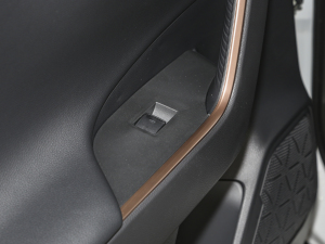 2024p 2.5L E-CVTAPLUS п؅^