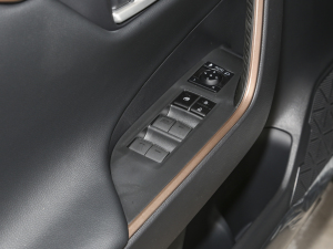 2024p 2.5L E-CVTAPLUS п؅^