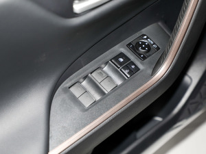 2024p 2.5L E-CVTAPLUS п؅^