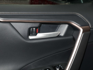 2024p 2.5L E-CVTAPLUS п؅^