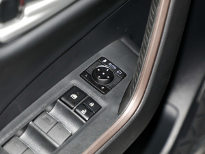 2024p 2.5L E-CVTAPLUS п؅^