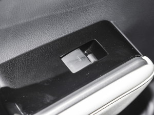 2024380T (q)F 7 п؅^(q)