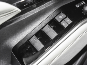 2024380T (q)F 7 п؅^(q)