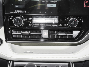 2024380T (q)F 7 п؅^(q)