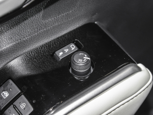 2024380T (q)F 7 п؅^(q)