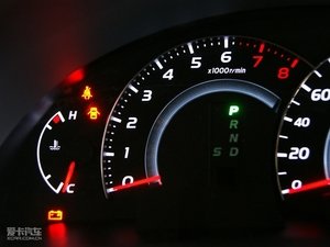 2010款240G 豪华版 中控区