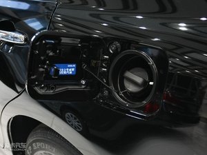 2010款240G 豪华版 油箱盖