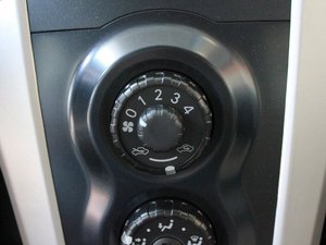 20111.6E ԄȄӰ п؅^