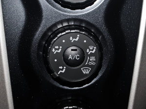2011款1.6E 自动魅动版 中控区