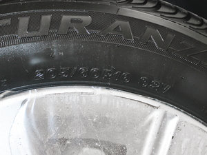 2011款180E 5座CVT精英版 轮胎尺寸