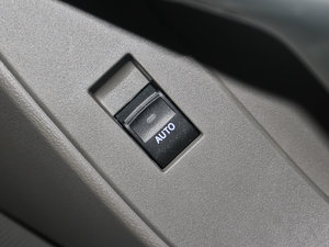 2011180G 5CVTm п؅^