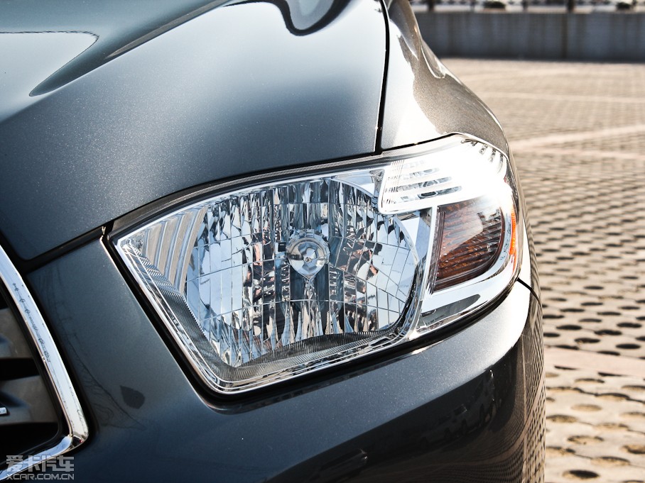 2011hm_(d) 2.7L (q)A(do)