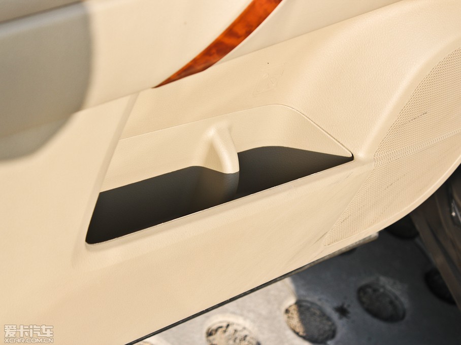 2011hm_(d) 2.7L (q)A(do)