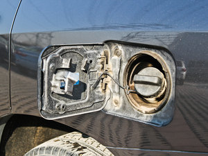 2011款2.7L 两驱豪华导航版 油箱盖