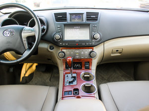 2011款2.7L 两驱豪华导航版 中控台