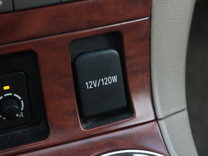 2011款2.7L 两驱豪华导航版 中控区
