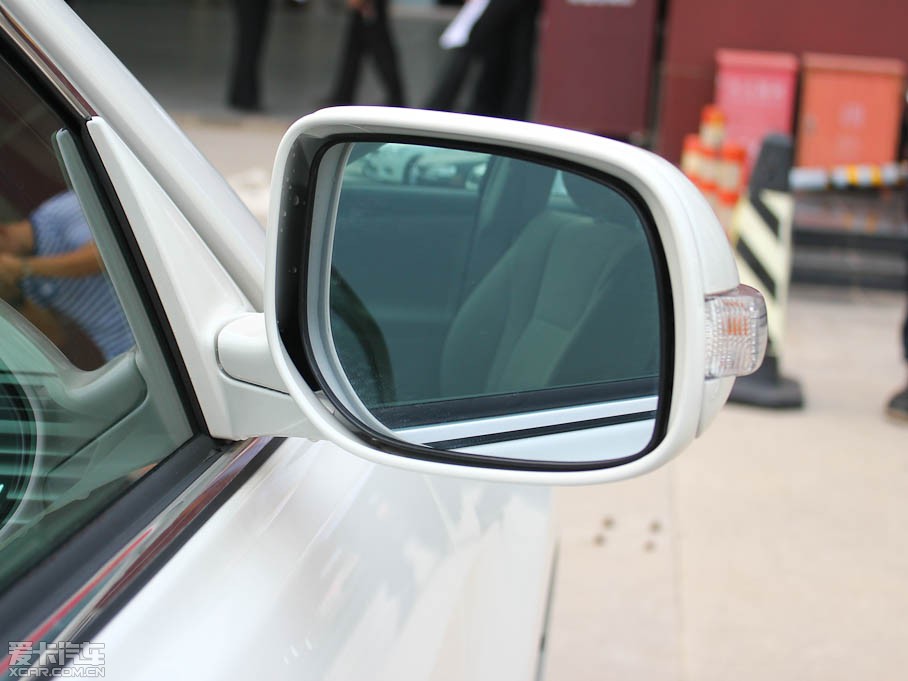 2011��P���� 200E ��Ӣ�촰��