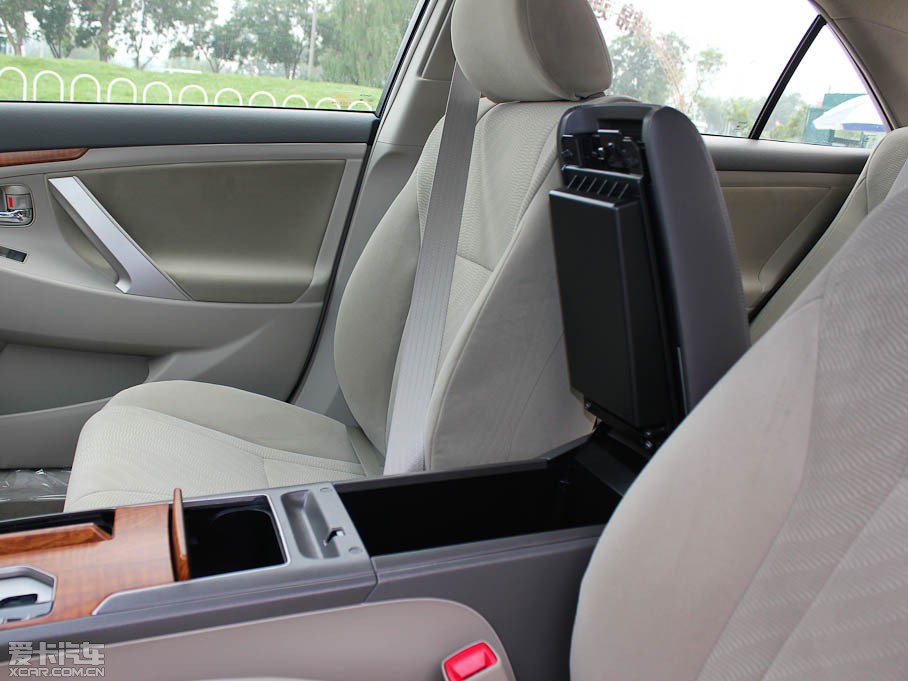 2011��P���� 200E ��Ӣ�촰��