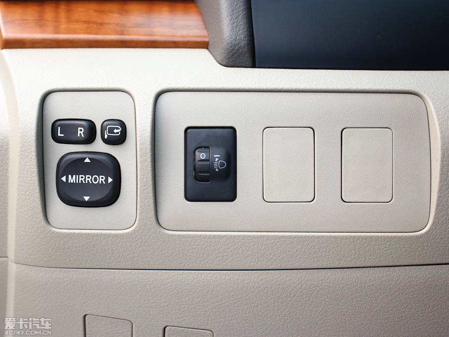 2011��P���� 200E ��Ӣ�촰��