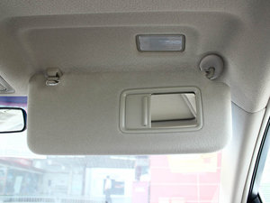 2011款200E 精英天窗版 空间座椅