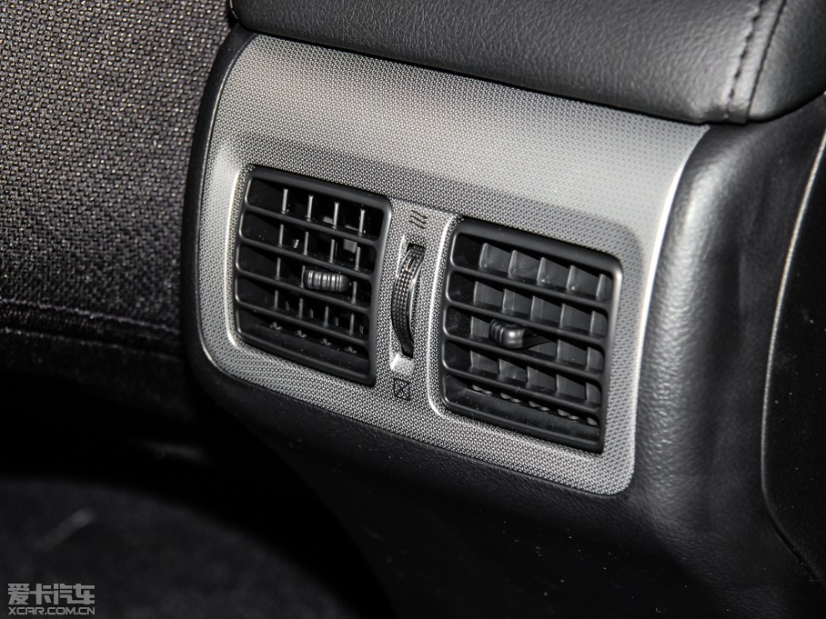 2012��P���� �E�� 2.0S ҫ�Ӱ�