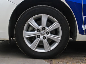 2012款180V 7座CVT至尊多功能版 轮圈