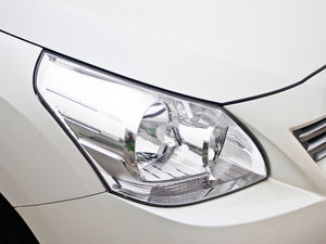 2012款180V 7座CVT至尊多功能版 细节外观