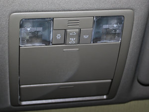 2012款180V 7座CVT至尊多功能版 空间座椅