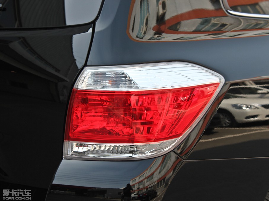 2012��h�m�_ 2.7L ���������A������