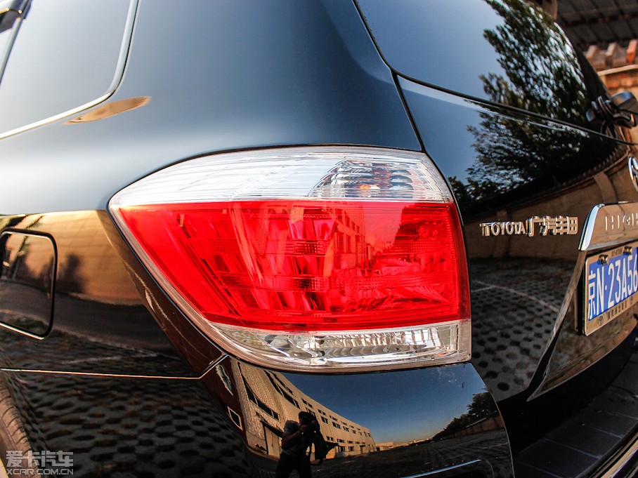 2012��h�m�_ 2.7L ������������